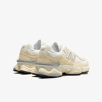 New Balance 9060 Calcium